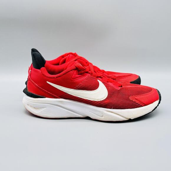 Nike Shoes Kids Boy 4.5Y Red White Black Star Runner 4 Athletic Running Sneakers - Picture 1 of 12